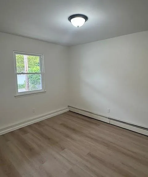 8 Deans Ln — Photo 3