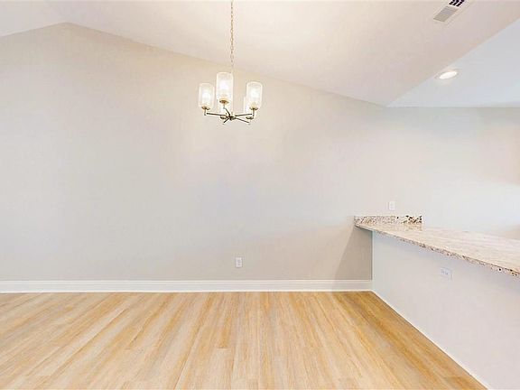 5th image of 3720 Sabina Dr