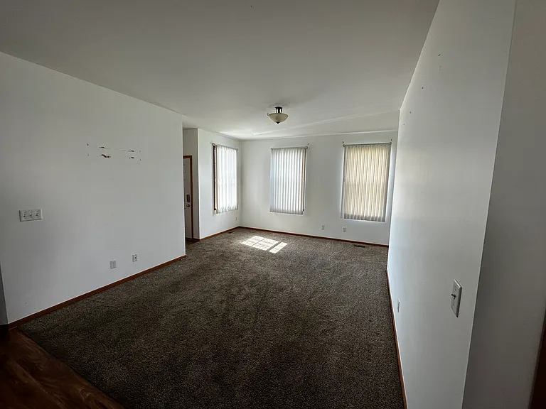 2968 Meadowlark Ln — Photo 4