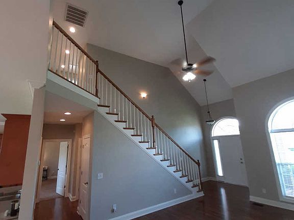 5th image of 2743 Maylon Dr