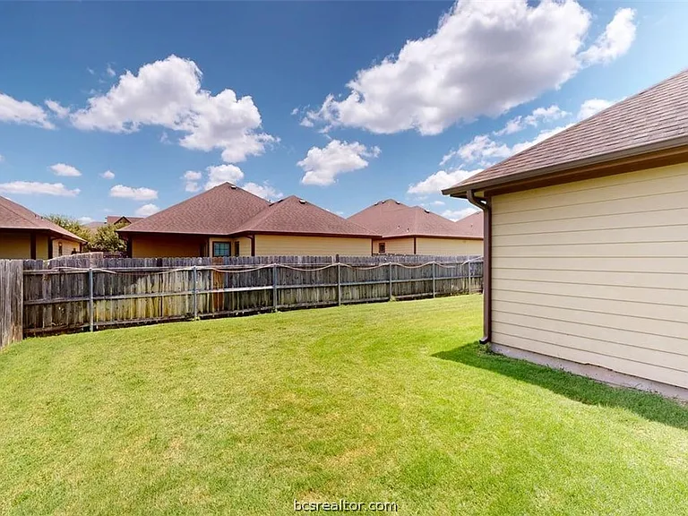 413 Hayes Ln #C & D — Photo 17