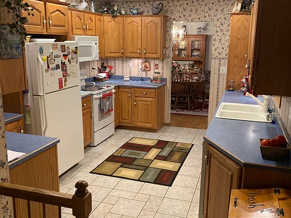 4th image of 101 Fruit Hill Dr