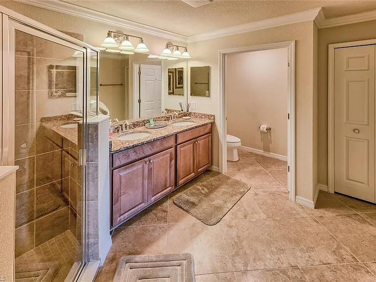 9512 Napoli Ln #101 — Photo 14