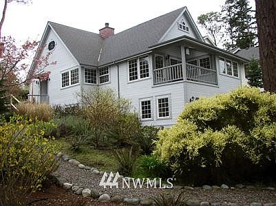 1st image of 615 W Street