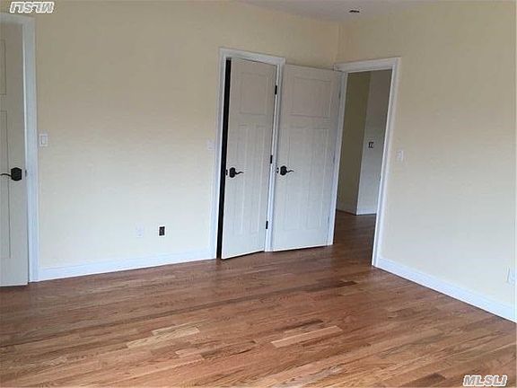 5th image of 54 Roslyn Ave