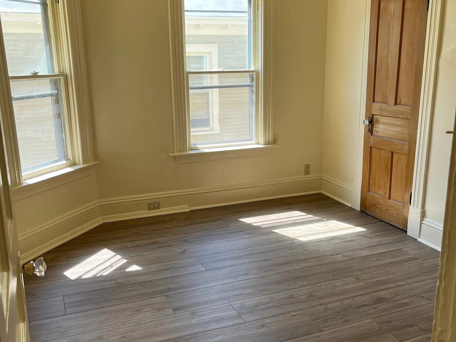 28 Brookes Ave — Photo 3