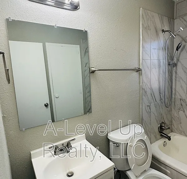 3043 E Proctor Vis #1 — Photo 9
