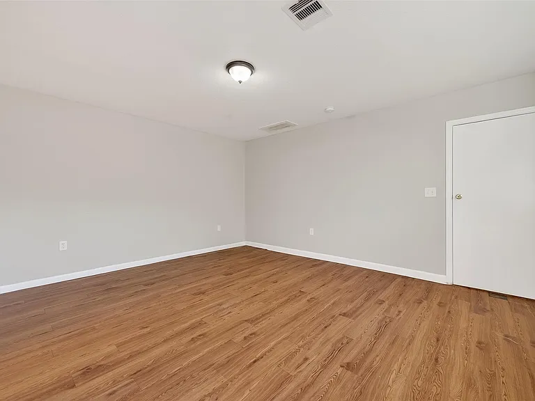 6127 Beldart St — Photo 17