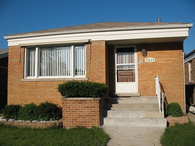1st image of 3609 S 61st Ct