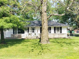 302 N Saylor St, Glasford, IL 61533