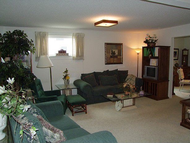 2nd image of 608 Otsego St