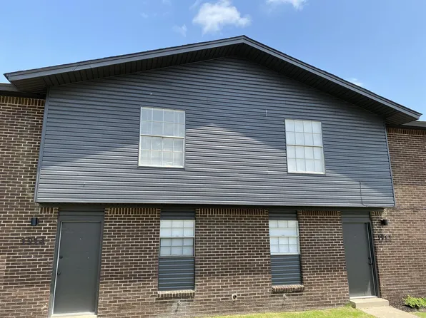 1912 Dave Ward Dr, Conway, AR 72034