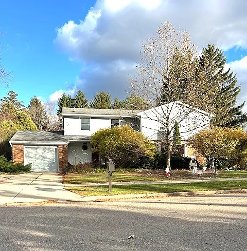 3 bed, 1543 sqft, $2,400 — Photo 2