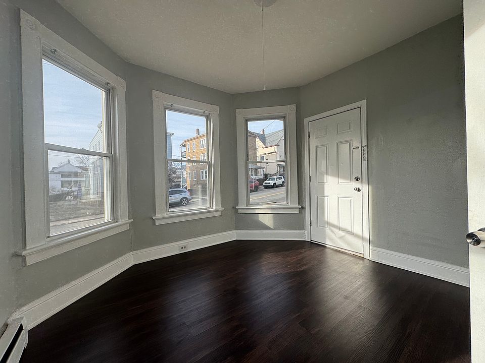 1st image of 955 Baldwin St #1R