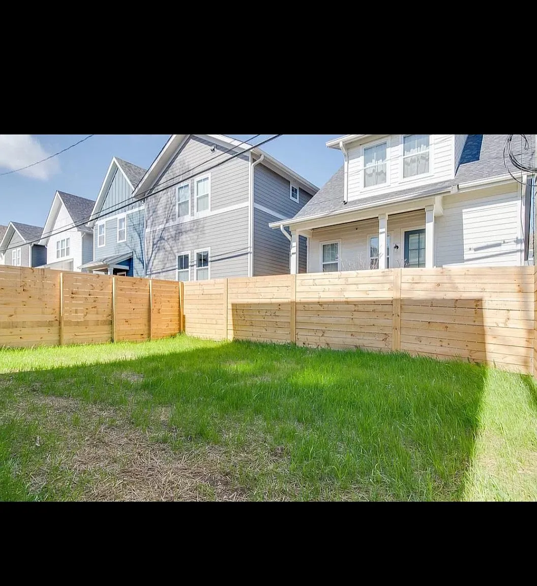 4 bed, 3.5 bath, 2310 sqft, $3,950 — Photo 2