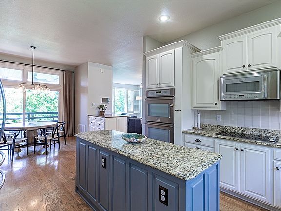 4th image of 2507 NW Linebarger Ln