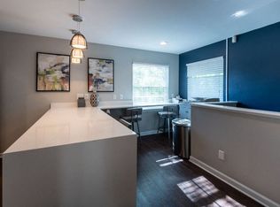 1025 Avent Hl #20-B01, Raleigh, NC 27606