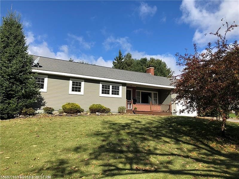 3+ bedroom, 2 bathroom ranch on spacious corner lot in Fairview School district
