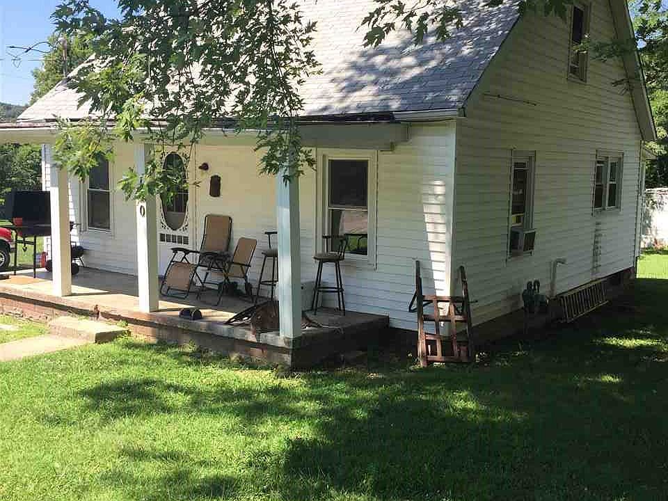 1st image of 120 Paul St