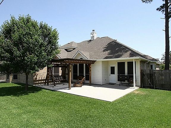 4th image of 19207 Cougar Peak Dr