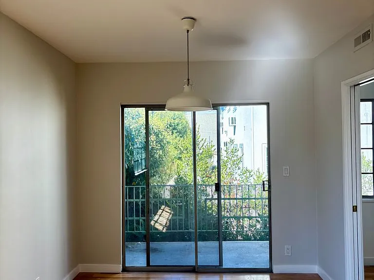 4511 Finley Ave — Photo 8