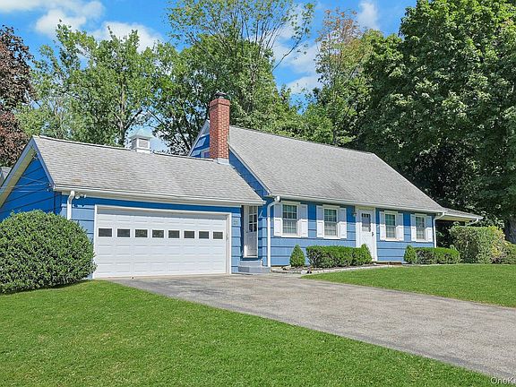 2nd image of 21 Elm Street E