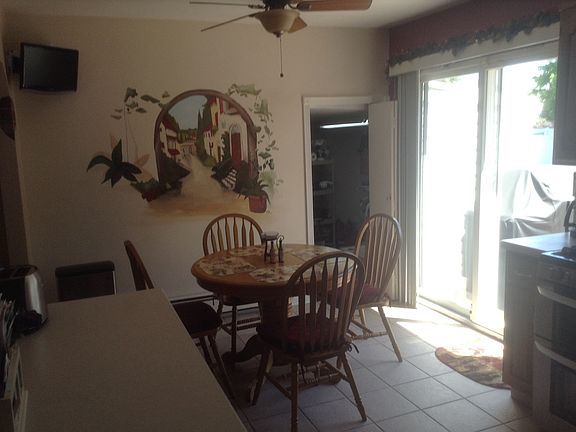 5th image of 823 Pease Ln