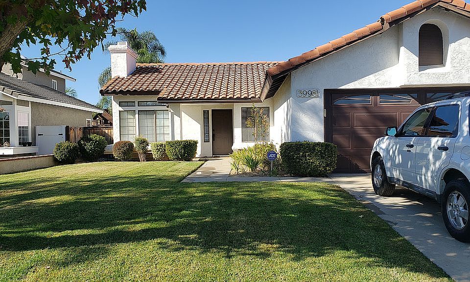 1st image of 39981 Pearl Dr