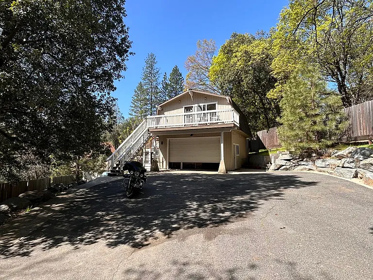 22148 Crystal Falls Dr W — Photo 17