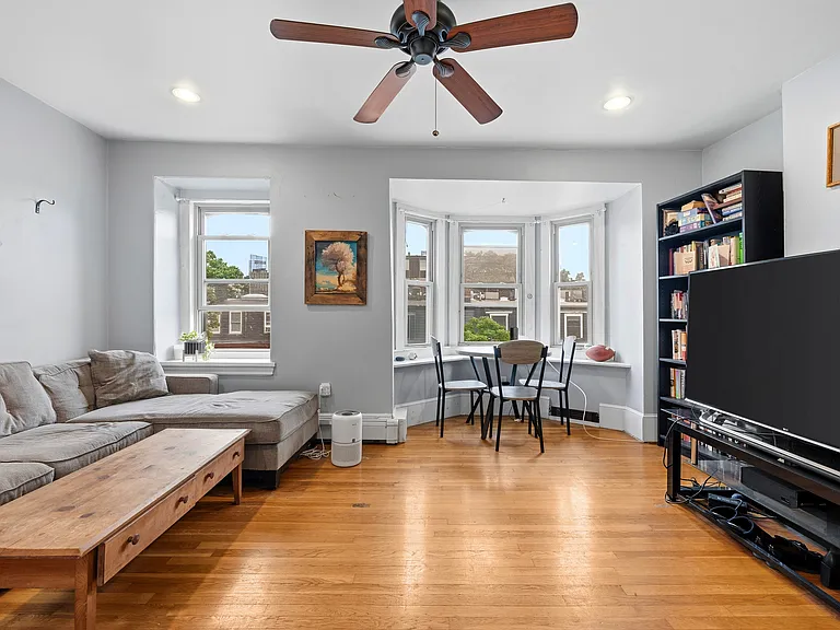 62 Clarendon St #7 — Photo 1