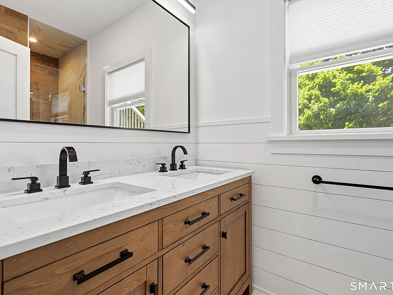 11 Quintard Ave #1 — Photo 12