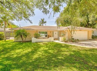 1111 Beaver Dr, Tarpon Springs, FL 34689
