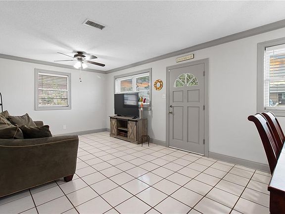 2nd image of 1120 Trudeau Dr