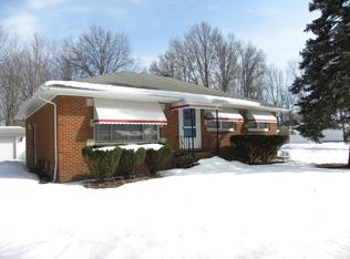 3227 Canterbury Rd, Westlake, OH 44145