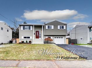 35 Fieldstone Dr, Somerville, NJ 08876
