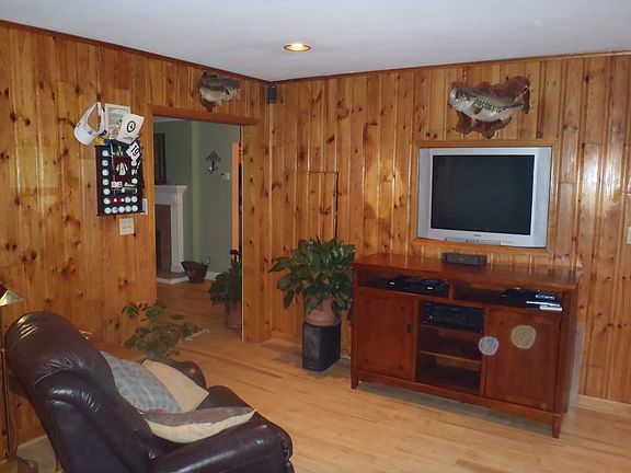 4th image of 43 Earl St