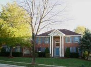 1906 Grayson Ridge Ct, Chesterfield, MO 63017