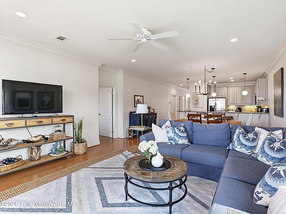4th image of 395 Sunset Point Dr #106