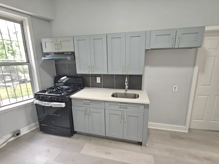 317 Market St #1 — Photo 6
