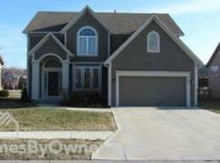 5709 NE Hidden Meadow Dr, Lees Summit, MO 64064
