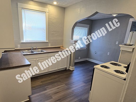 5th image of 225 Klee Ave APT A