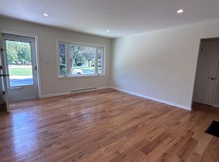 2828 Osage Cir, Waukegan, IL 60087