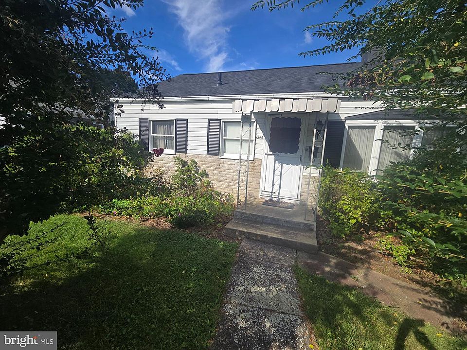 2nd image of 1245 Crescent Rd
