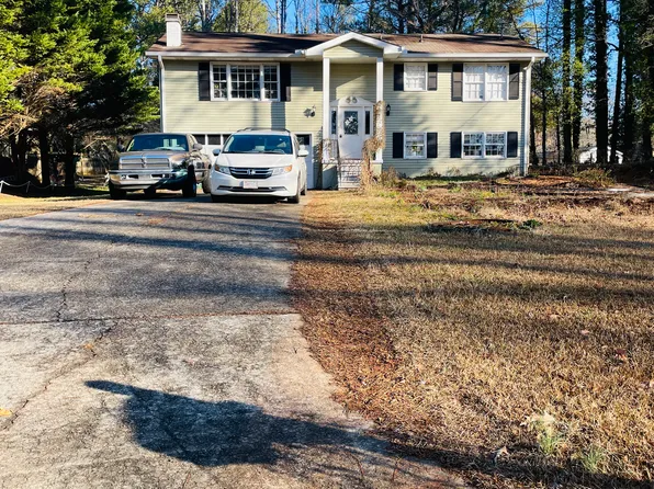 18 Simpson Dr NE, Kennesaw, GA 30144