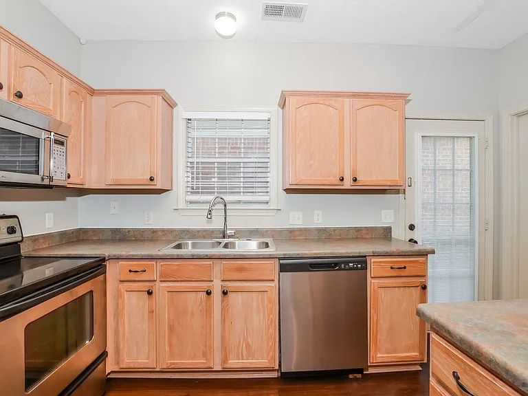 8725 Macon Rd — Photo 7