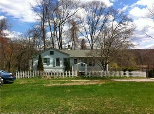 51 Hammel Ln, Uncasville, CT 06382