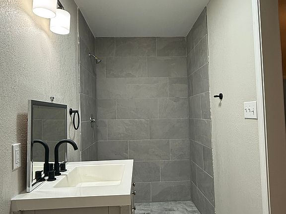 2nd image of 2309 Saunders Ave #A