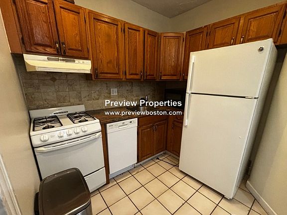 5th image of 240 Kelton St APT 3P