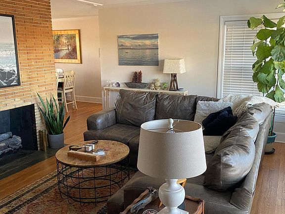 2nd image of 911 Cunningham Road