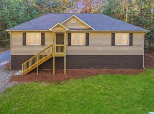 300 River Oak Trl, Hayden, AL 35079